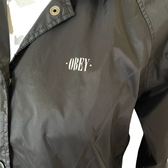 OBEY Unisex Size Small Black Windbreaker Jacket Snap Front Collar Streetwear - Picture 4 of 7